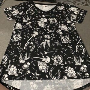 Lularoe tee shirt